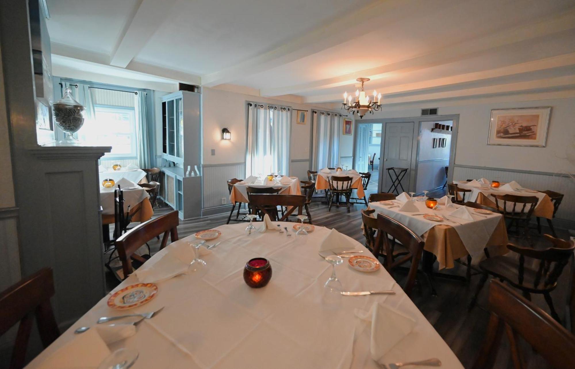 La Perla Restaurant & Country Inn 에이버릴 파크 외부 사진